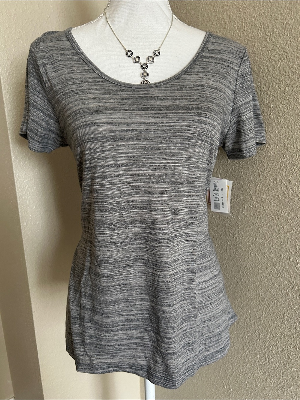 LuLaRoe Heathered Gray Short Sleeve Scoop Neck Tee